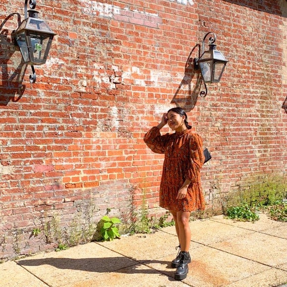 Meet your Posher, Jenny - Picture 1 of 1